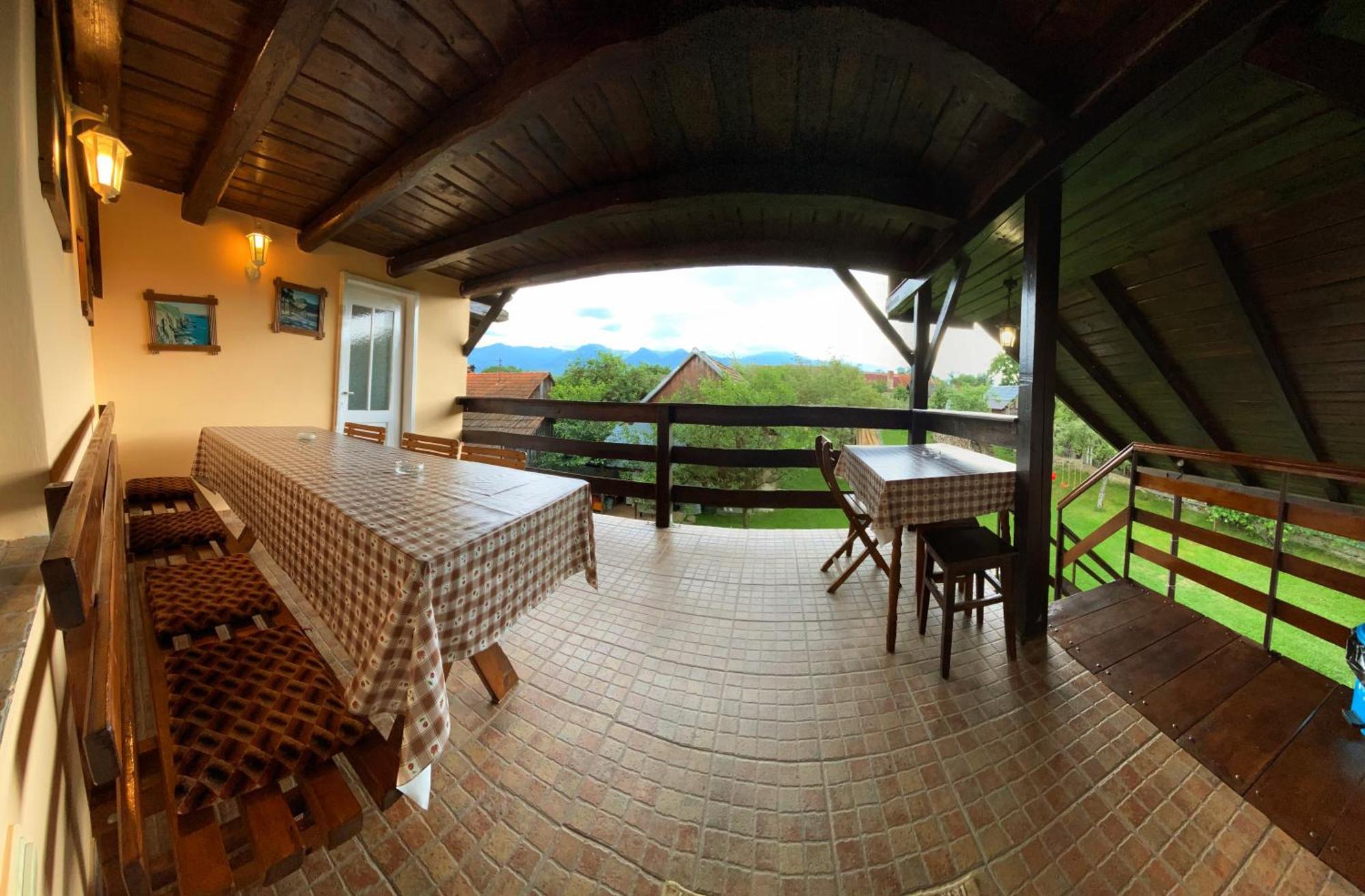 Hotel Casa Popa à Cîrţişoara Extérieur photo
