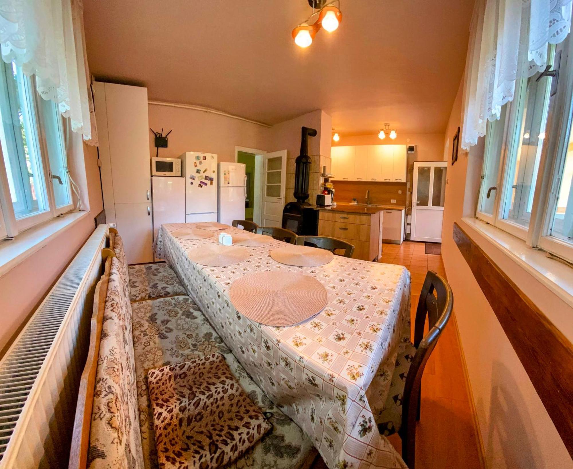Hotel Casa Popa à Cîrţişoara Extérieur photo