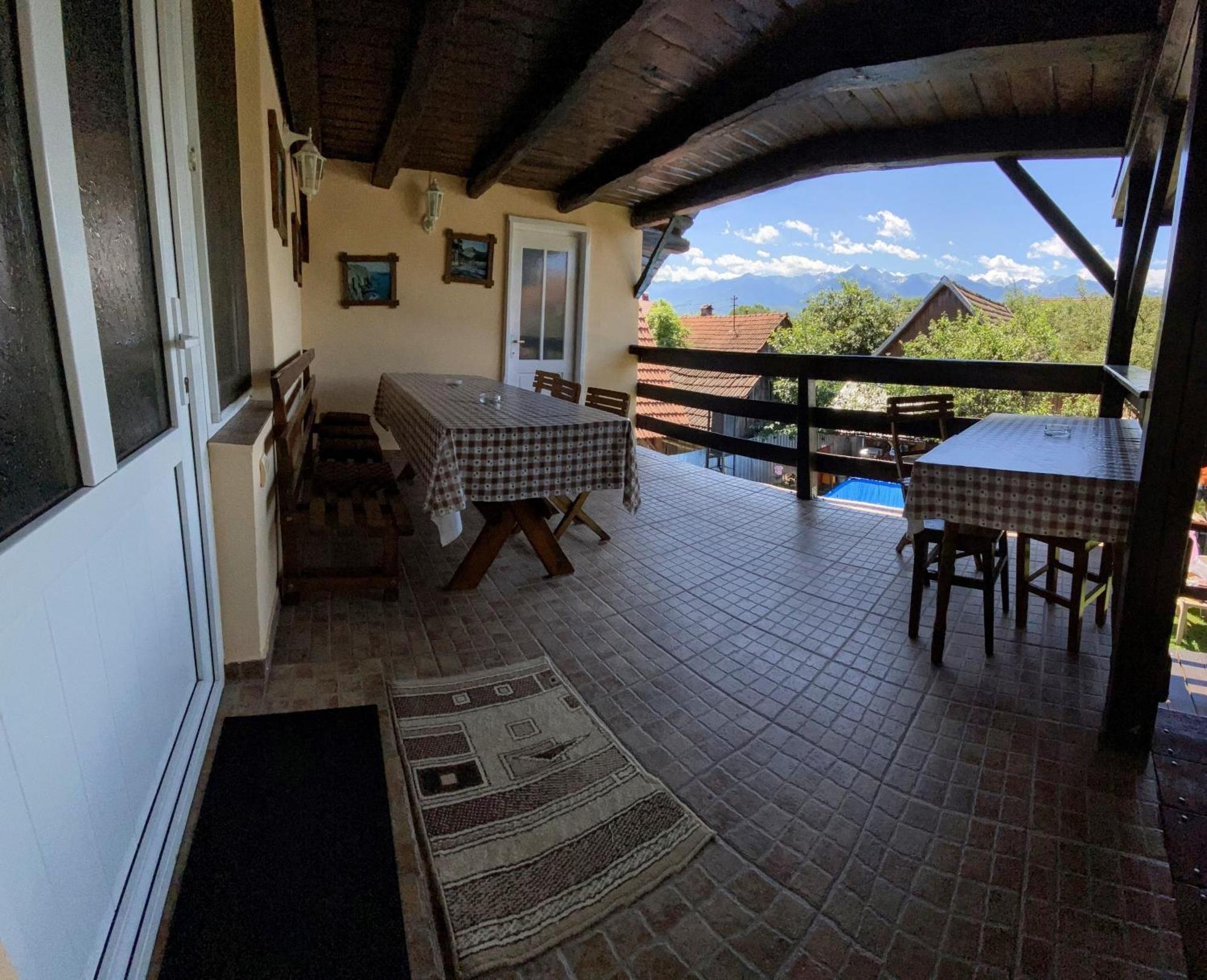 Hotel Casa Popa à Cîrţişoara Extérieur photo